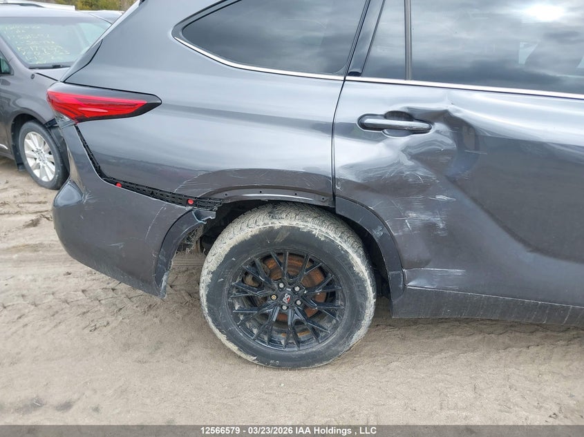 2021 Toyota Highlander Limited/Platinum VIN: 5TDDZRBHXMS129400 Lot: 12566579