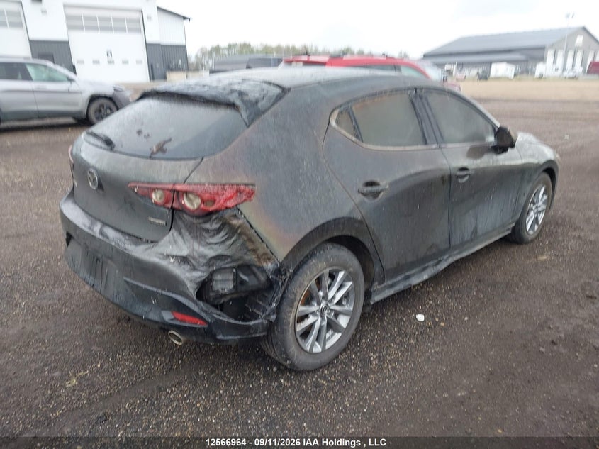 Vin: jm1bpalm4r1711989, lot: 2960789, mazda 3 preferred 20244