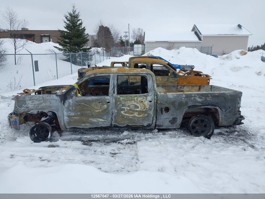 2015 GMC SIERRA 1500 PICKUP 5.3L V-8 DI, VVT, 355HP