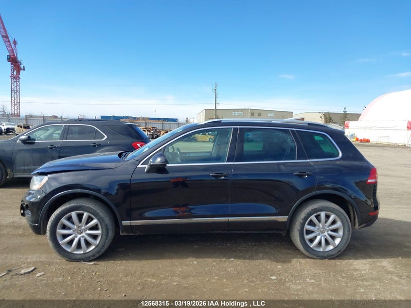 2012 Volkswagen Touareg 3.6L Comfortline/3.6L Execline/3.6L Highline VIN: WVGEF9BP8CD010738 Lot: 12568315