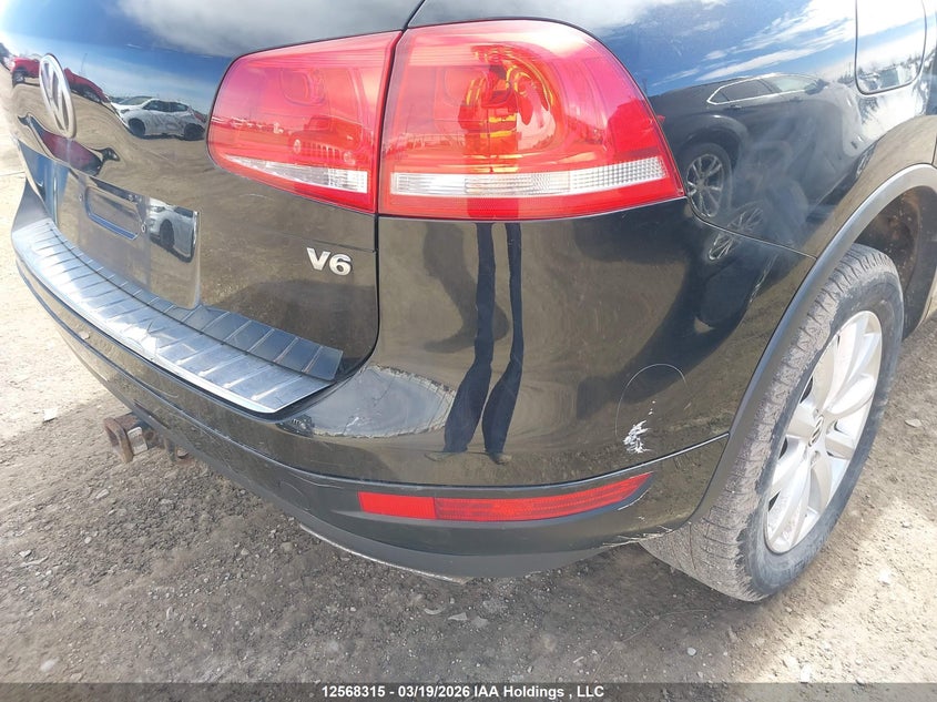 2012 Volkswagen Touareg 3.6L Comfortline/3.6L Execline/3.6L Highline VIN: WVGEF9BP8CD010738 Lot: 12568315