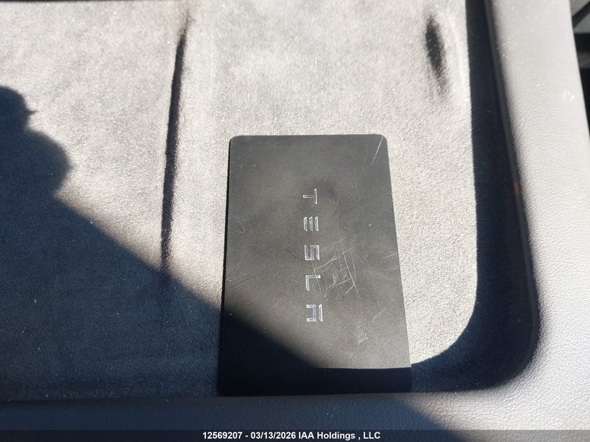 2024 Tesla Model Y VIN: 7SAYGAEE7RF074591 Lot: 12569207