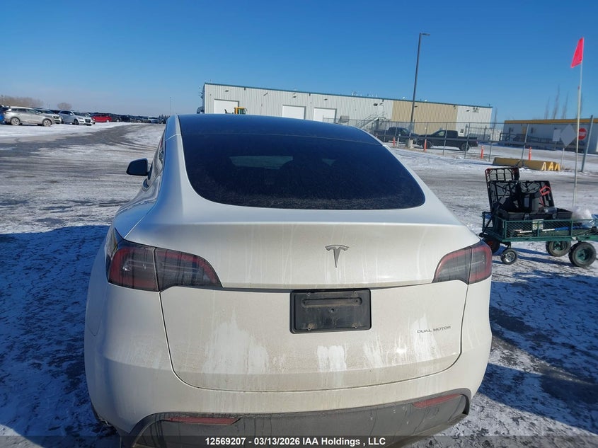 2024 Tesla Model Y VIN: 7SAYGAEE7RF074591 Lot: 12569207