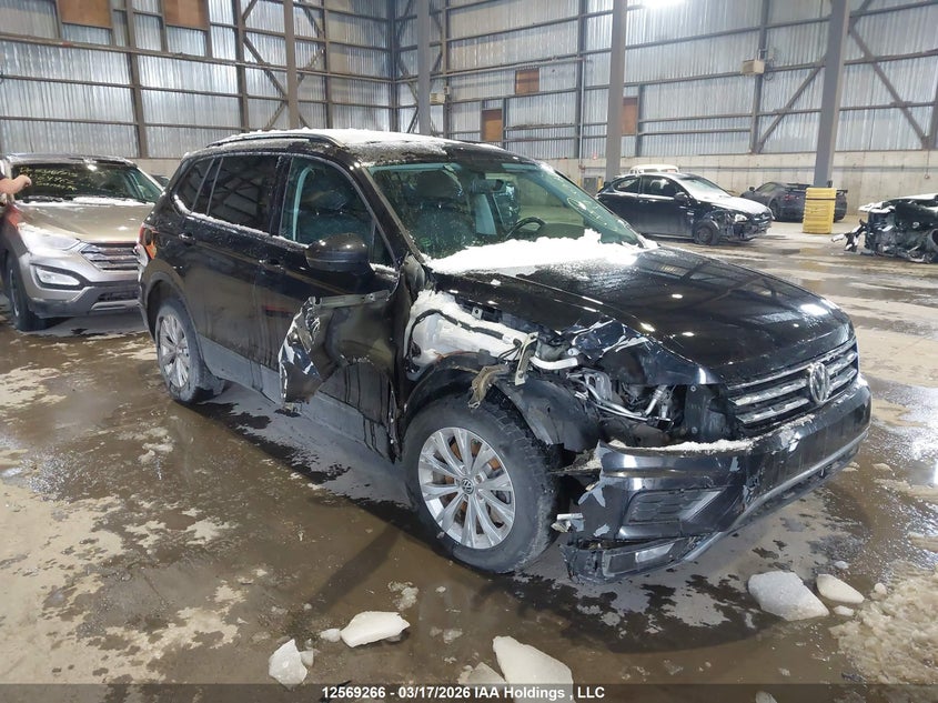 3VV0B7AX7JM117878 2018 Volkswagen Tiguan Trendline auction photo 1