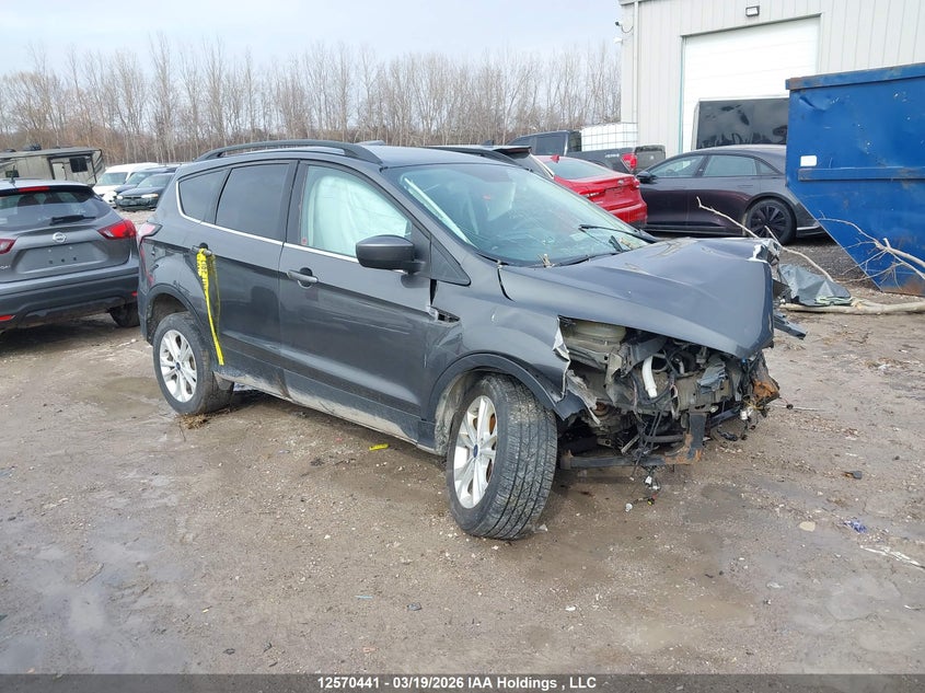 Vin: 1fmcu9gd2jub32827, lot: 2964650, ford escape se 2018 img_1