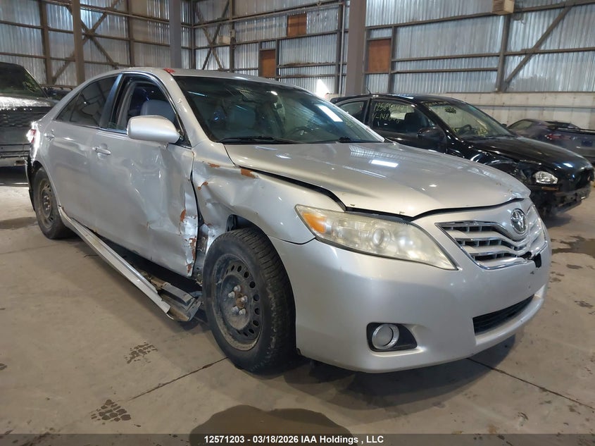 2011 TOYOTA CAMRY SE/LE/XLE