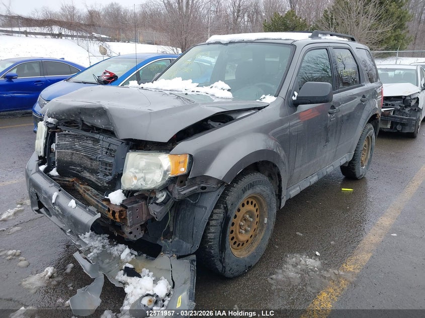 2011 Ford Escape, Удар спереди, IAAI, VIN 1FMCU0DG2BKB06770 — фото 2