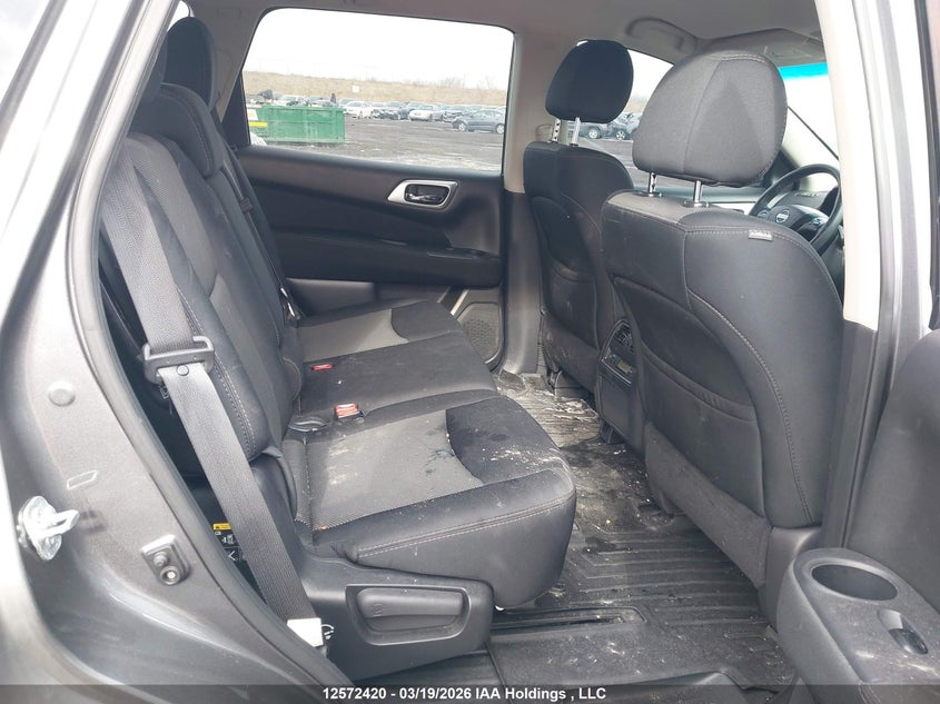 2017 Nissan Pathfinder Platinum/S/Sl/Sv VIN: 5N1DR2MM5HC655101 Lot: 12572420