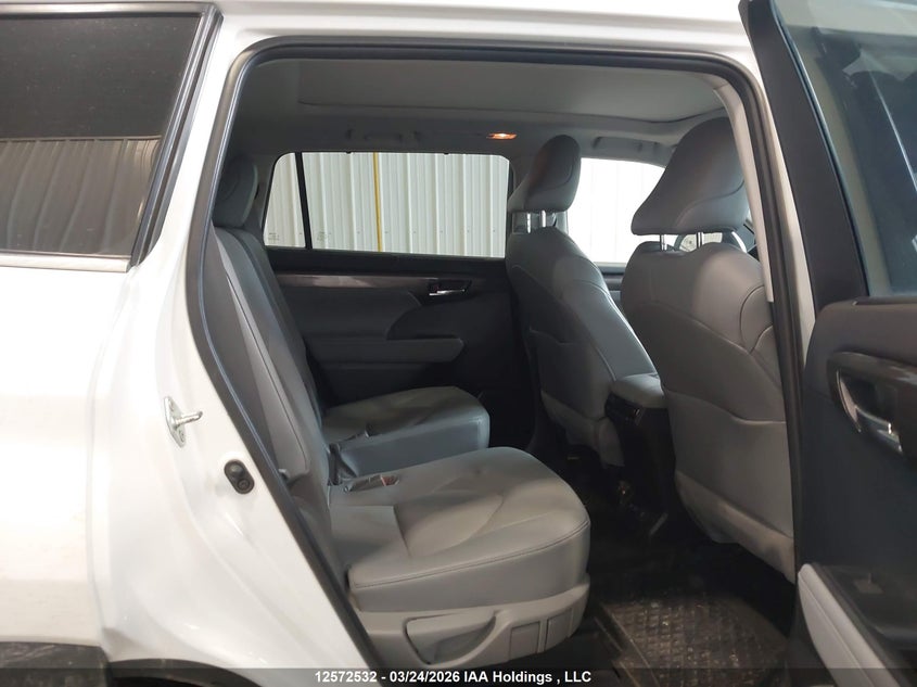 2021 Toyota Highlander Platinum VIN: 5TDFZRBH7MS109890 Lot: 12572532