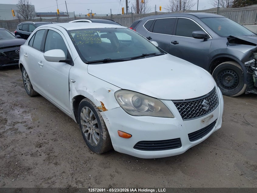 SUZUKI KIZASHI SE