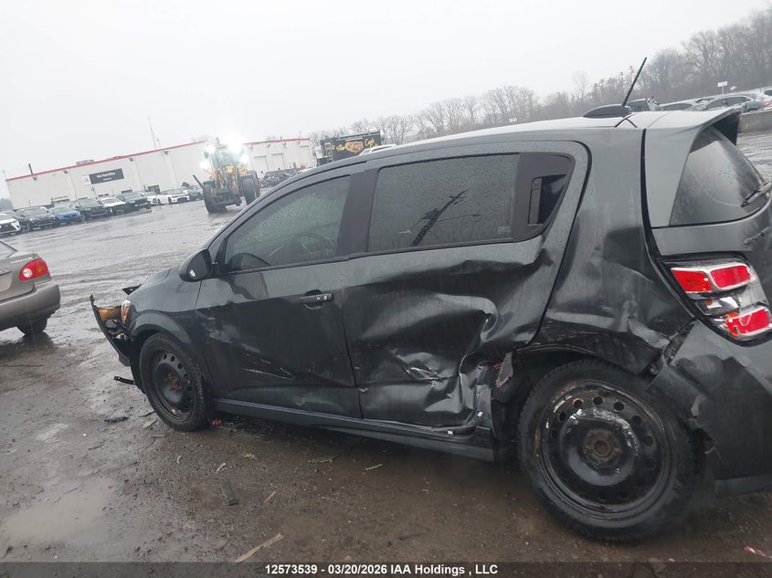 2018 Chevrolet Sonic Premier VIN: 1G1JF6SBXJ4120685 Lot: 12573539