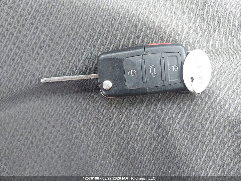 2007 Volkswagen Rabbit 5-Door VIN: WVWDR71K87W110012 Lot: 12576188