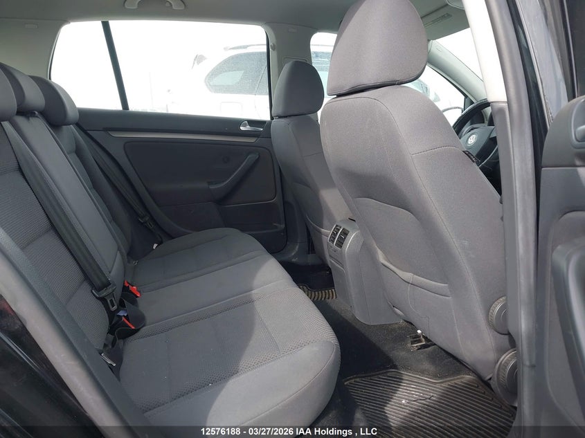 2007 Volkswagen Rabbit 5-Door VIN: WVWDR71K87W110012 Lot: 12576188