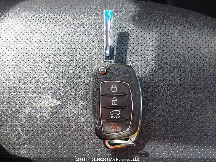 2017 Hyundai Santa Fe Sport 2.4 Se VIN: 5XYZUDLB7HG394960 Lot: 12576311