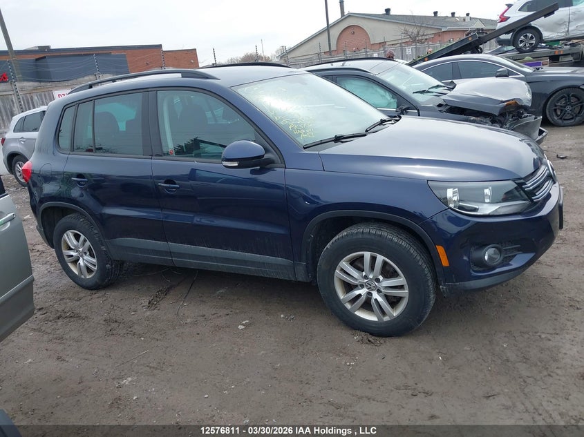 2017 Volkswagen Tiguan Trendline VIN: WVGHV7AX1HW505672 Lot: 12576811