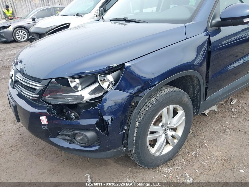 2017 Volkswagen Tiguan Trendline VIN: WVGHV7AX1HW505672 Lot: 12576811