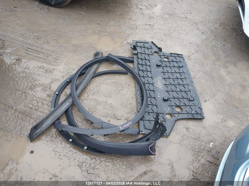 2016 Tesla Model X 60D/70D/75D/90D/P100D VIN: 5YJXCBE25GF016055 Lot: 12577121