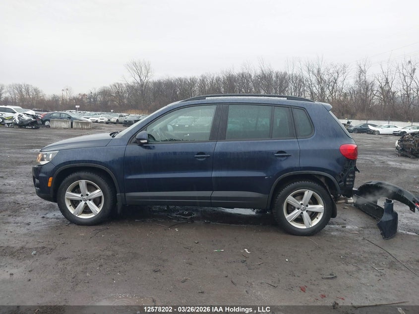 2016 Volkswagen Tiguan Comfort/High/R-Line/Sp Ed VIN: WVGJV7AX3GW010650 Lot: 12578202