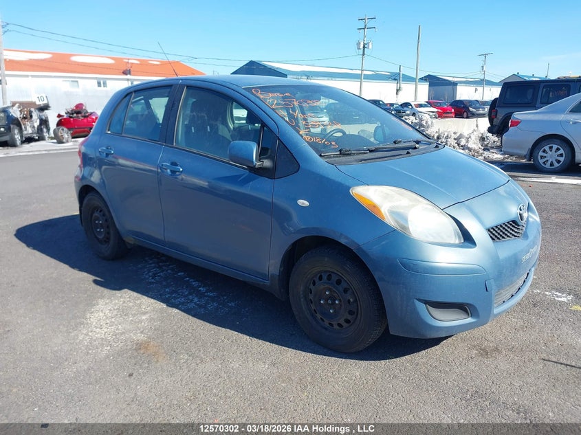 2011 TOYOTA YARIS LE