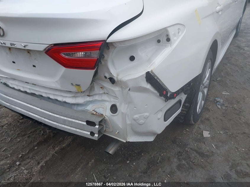 2018 Toyota Camry Le VIN: 4T1B11HK9JU029844 Lot: 12578867