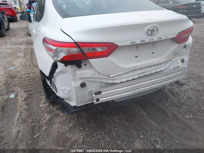 2018 Toyota Camry Le VIN: 4T1B11HK9JU029844 Lot: 12578867