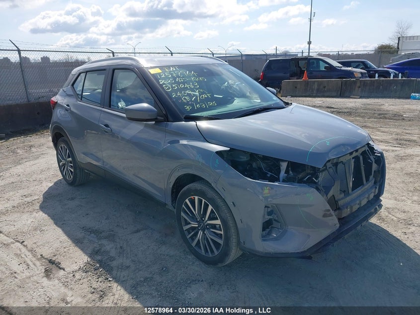 2025 NISSAN KICKS PLAY SV