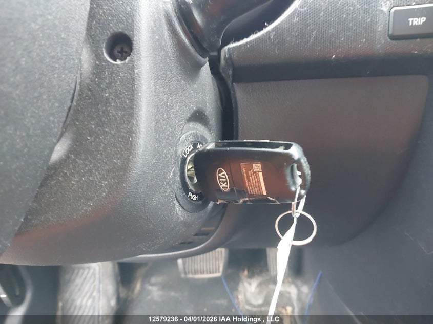 2011 Kia Soul 2.0L 2U/2.0L 4U/2.0L 4U Burner/2.0L 4U Luxury/2.0L 4U Retro/2.0L 4U Sx VIN: KNDJT2A23B7713296 Lot: 12579236