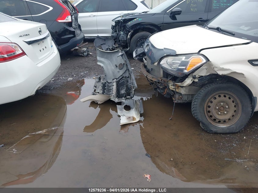 2011 Kia Soul 2.0L 2U/2.0L 4U/2.0L 4U Burner/2.0L 4U Luxury/2.0L 4U Retro/2.0L 4U Sx VIN: KNDJT2A23B7713296 Lot: 12579236