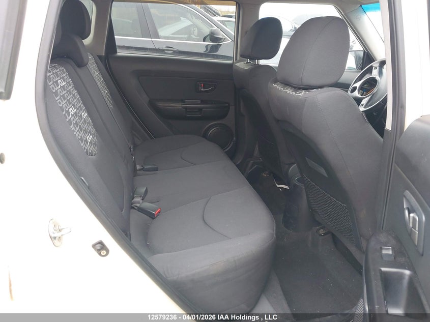 2011 Kia Soul 2.0L 2U/2.0L 4U/2.0L 4U Burner/2.0L 4U Luxury/2.0L 4U Retro/2.0L 4U Sx VIN: KNDJT2A23B7713296 Lot: 12579236