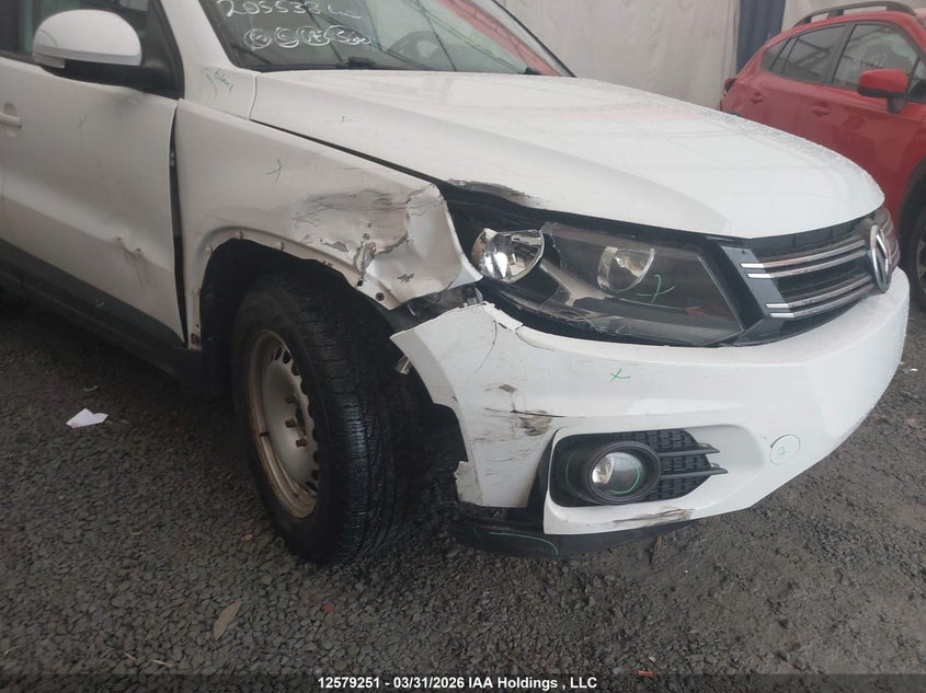 2015 Volkswagen Tiguan Comfortline/Highline/Special Edition/Trendline VIN: WVGJV7AX2FW534242 Lot: 12579251