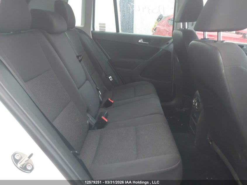 2015 Volkswagen Tiguan Comfortline/Highline/Special Edition/Trendline VIN: WVGJV7AX2FW534242 Lot: 12579251