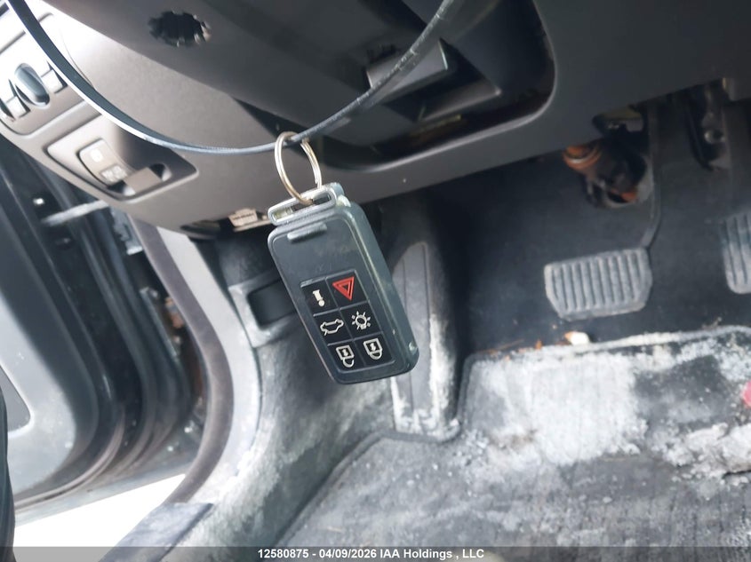 2012 Volvo Xc70 T6/T6 Platinum/T6 Premier Plus VIN: YV4902BZ9C1139229 Lot: 12580875