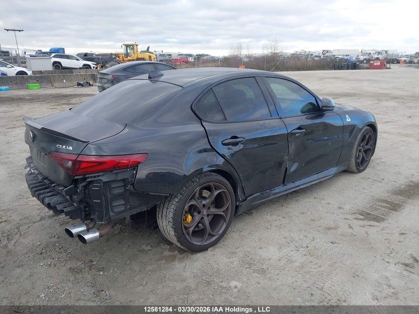 Vin: zarfaeav6h7555901, lot: 2976635, alfa romeo giulia quadrifoglio 20174