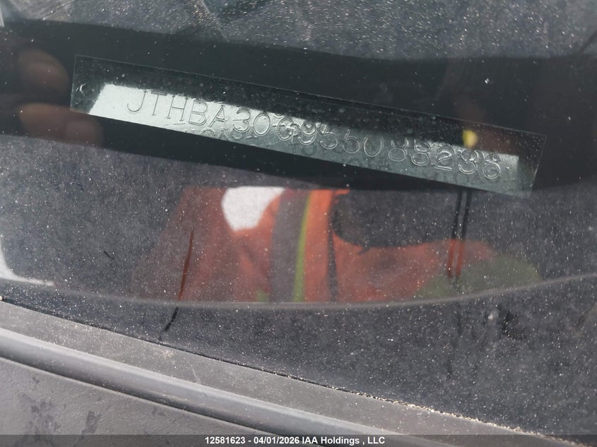 2005 Lexus Es 330 VIN: JTHBA30G955088236 Lot: 12581623