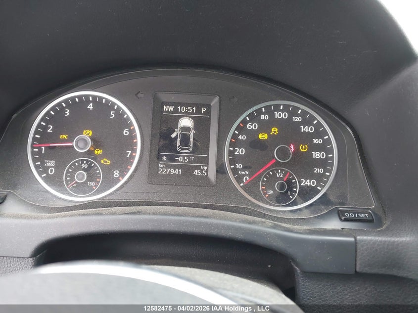 2015 Volkswagen Tiguan Comfortline/Highline/Special Edition/Trendline VIN: WVGJV7AX9FW559333 Lot: 12582475