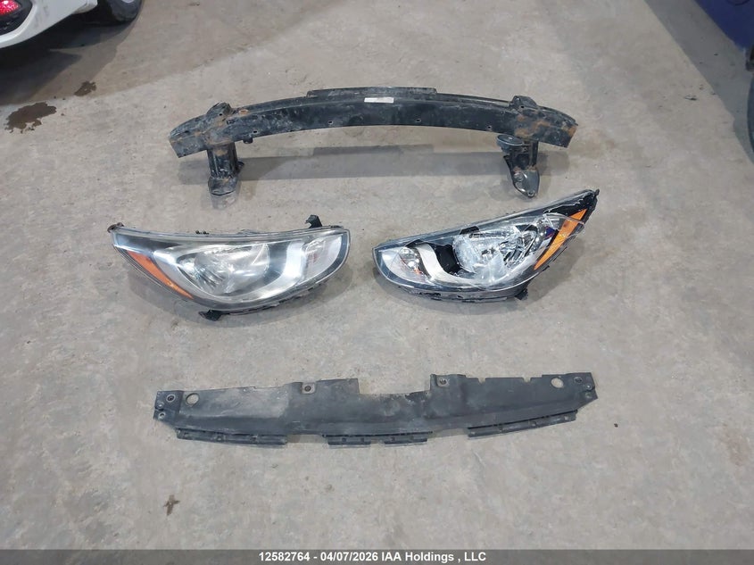 2014 Hyundai Accent VIN: KMHCT4AE2EU749576 Lot: 12582764