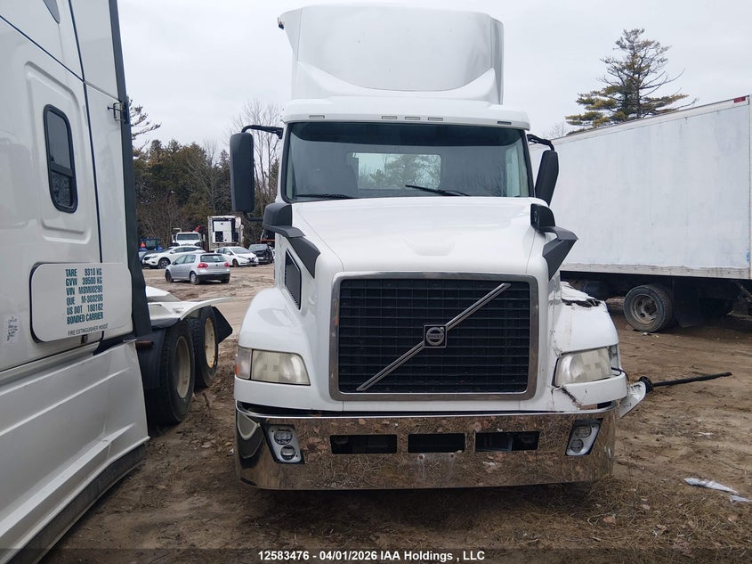 2018 Volvo Vnm VIN: 4V4MC9EHXJN885893 Lot: 12583476