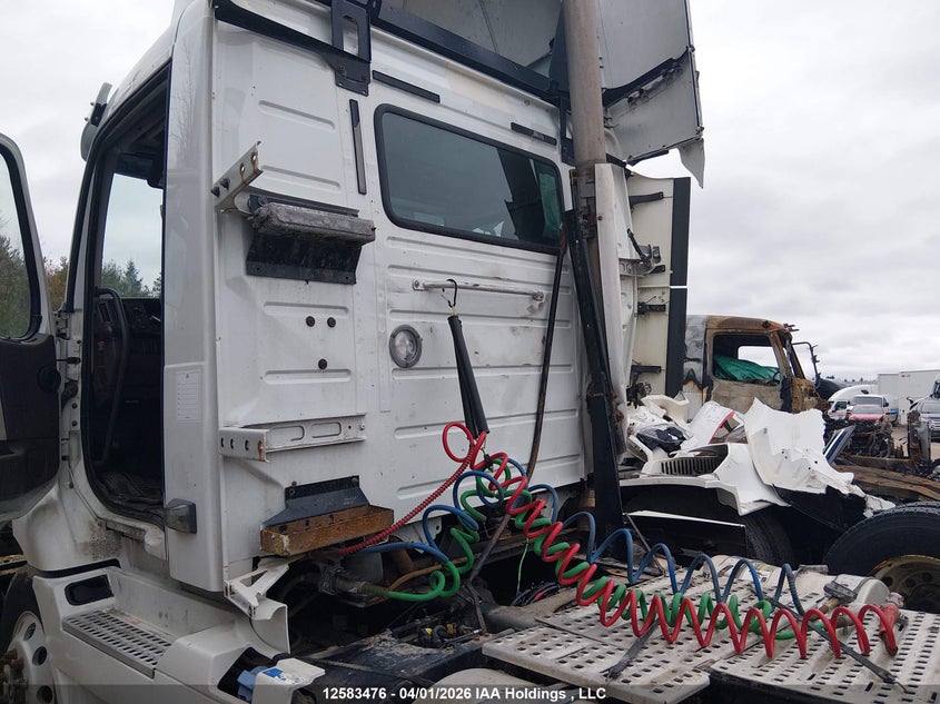 2018 Volvo Vnm VIN: 4V4MC9EHXJN885893 Lot: 12583476