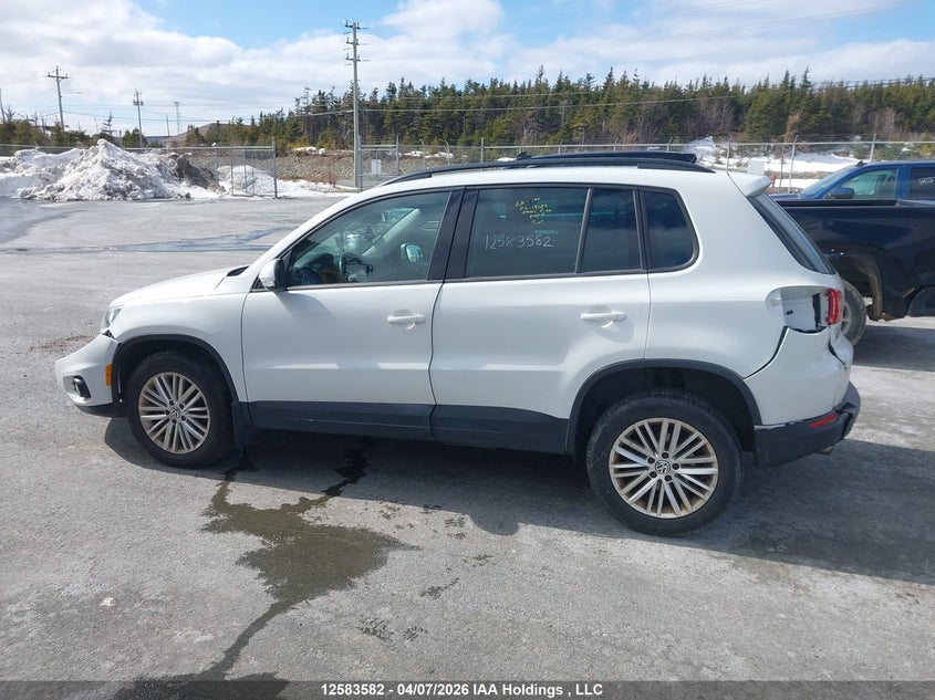 2016 Volkswagen Tiguan Comfortline/Highline/Special Edition VIN: WVGJV7AX3GW547342 Lot: 12583582