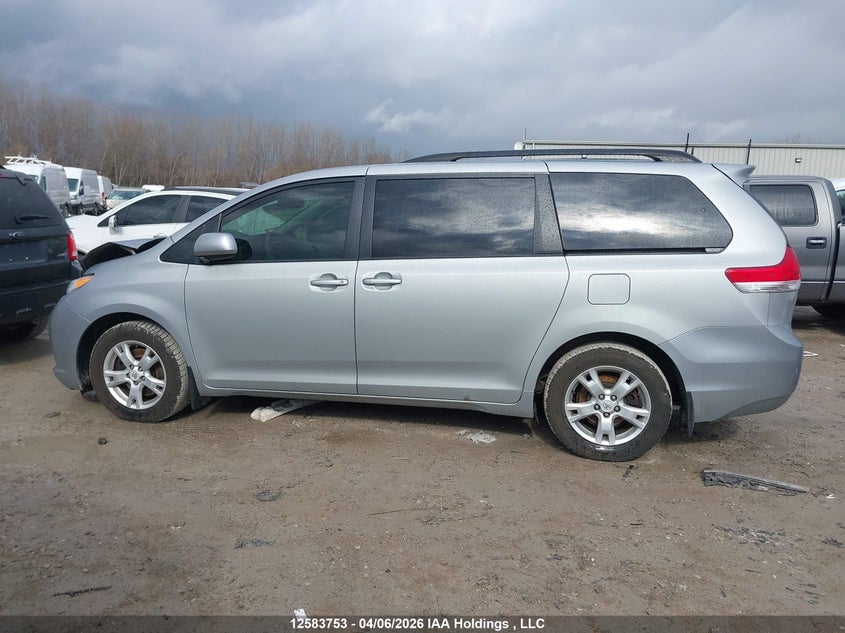 2011 Toyota Sienna Le VIN: 5TDJK3DC8BS029623 Lot: 12583753