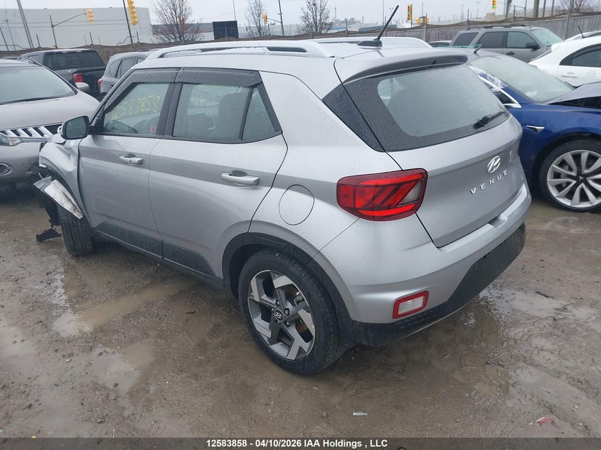 2025 Hyundai Venue Ultimate W/Black Interior (Ivt)