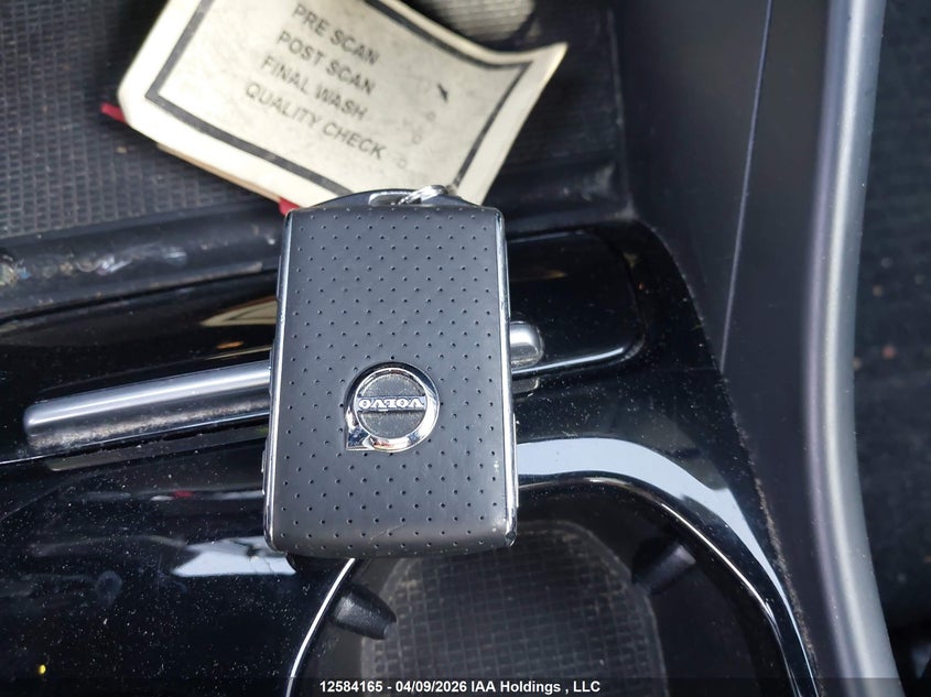 2019 Volvo Xc40 T5 Momentum/T5 R-Design VIN: YV4162XZ9K2005740 Lot: 12584165