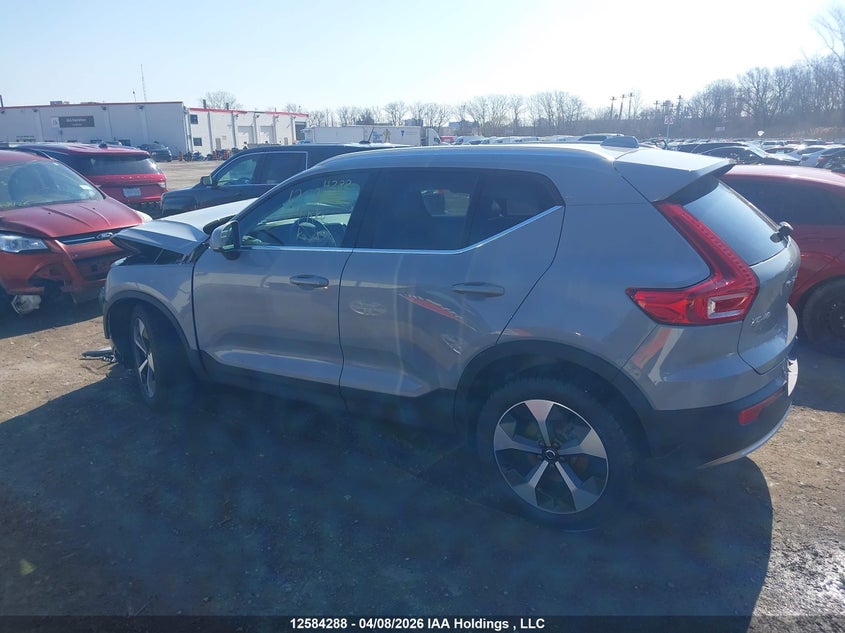 2025 Volvo Xc40 Core VIN: YV4L12UJ5S2456797 Lot: 12584288