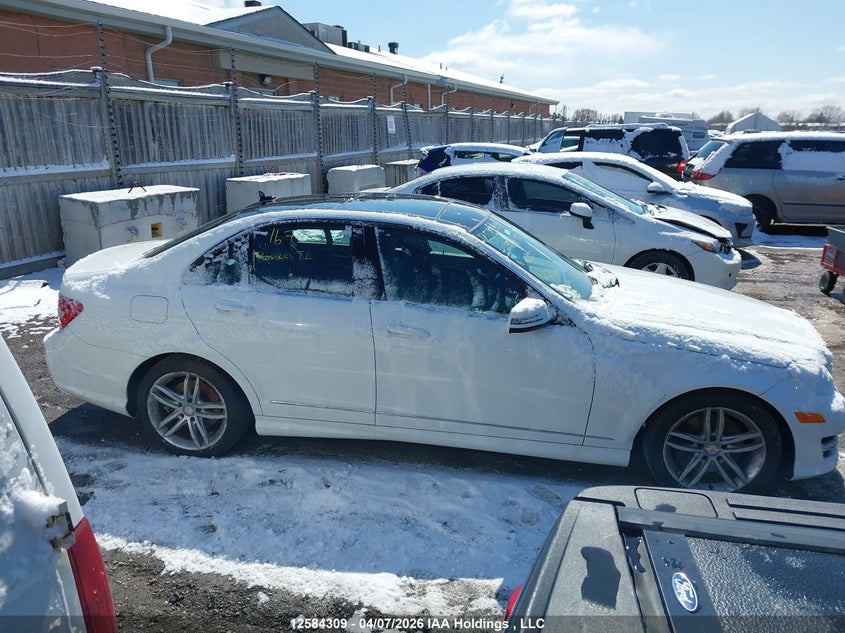 2014 Mercedes-Benz C 300 4Matic VIN: WDDGF8AB2EA958740 Lot: 12584309