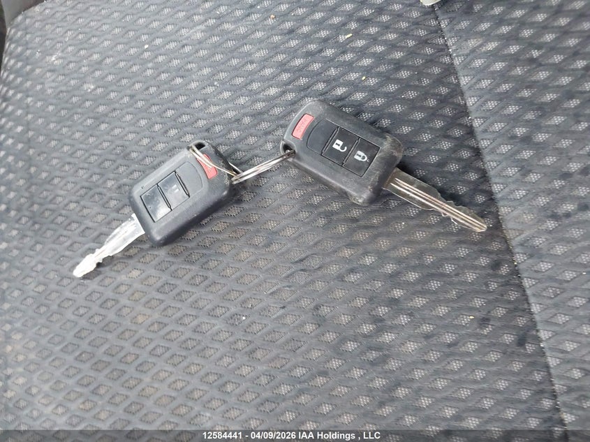 2018 Mitsubishi Outlander Es VIN: JA4AZ2A33JJ600127 Lot: 12584441