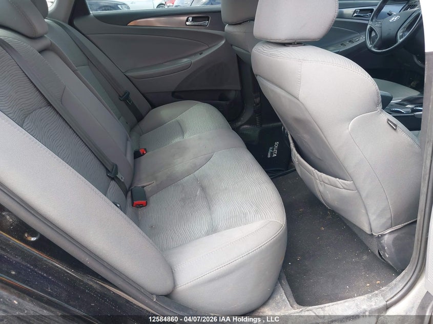 2014 Hyundai Sonata Hybrid Hybrid VIN: KMHEC4A45EA118211 Lot: 12584860