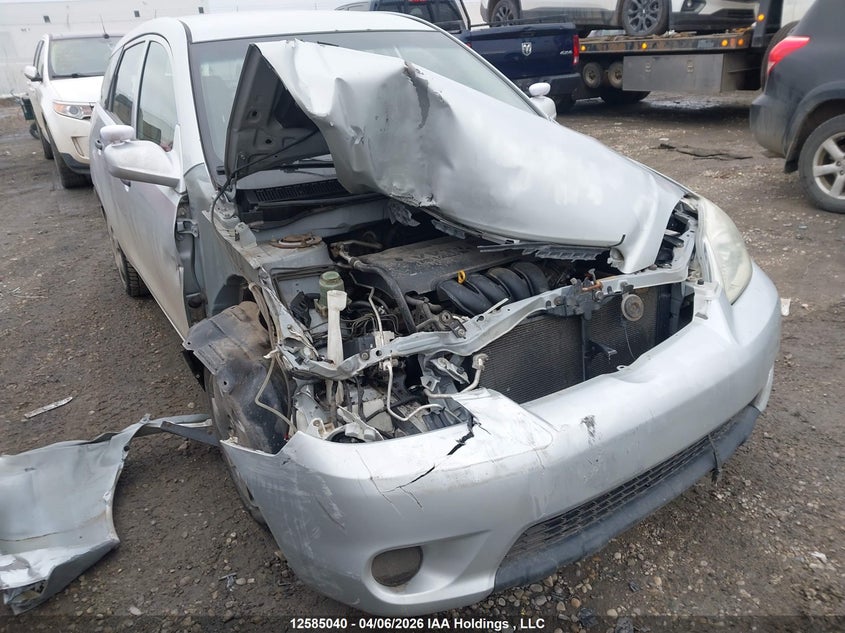 2005 Toyota Matrix Xr VIN: 2T1LR32E85C913857 Lot: 12585040