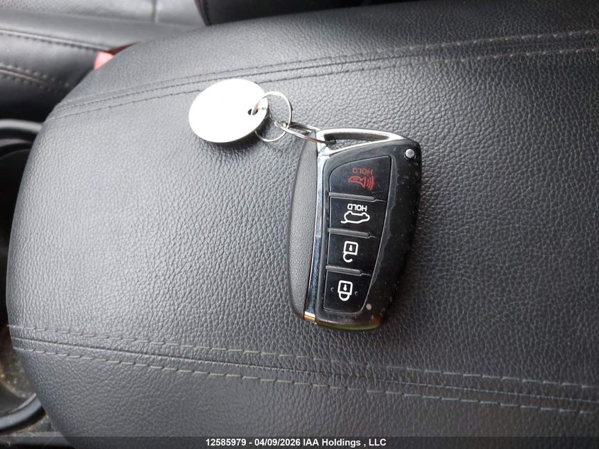 2017 Hyundai Santa Fe Sport 2.0T Se VIN: 5XYZUDLA3HG410370 Lot: 12585979