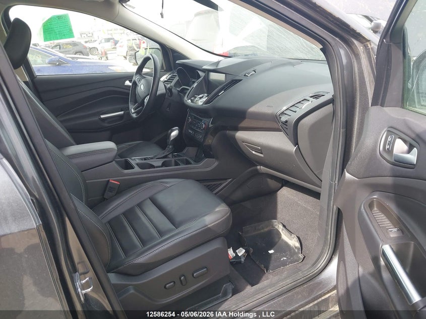 2019 Ford Escape Titanium VIN: 1FMCU9J92KUB35877 Lot: 12586254