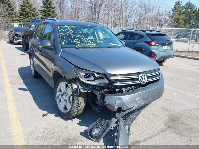 2015 Volkswagen Tiguan Comfortline/Highline/Special Edition/Trendline VIN: WVGJV7AX8FW520958 Lot: 12586538